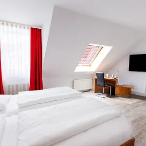 Dormero Airport Hotell