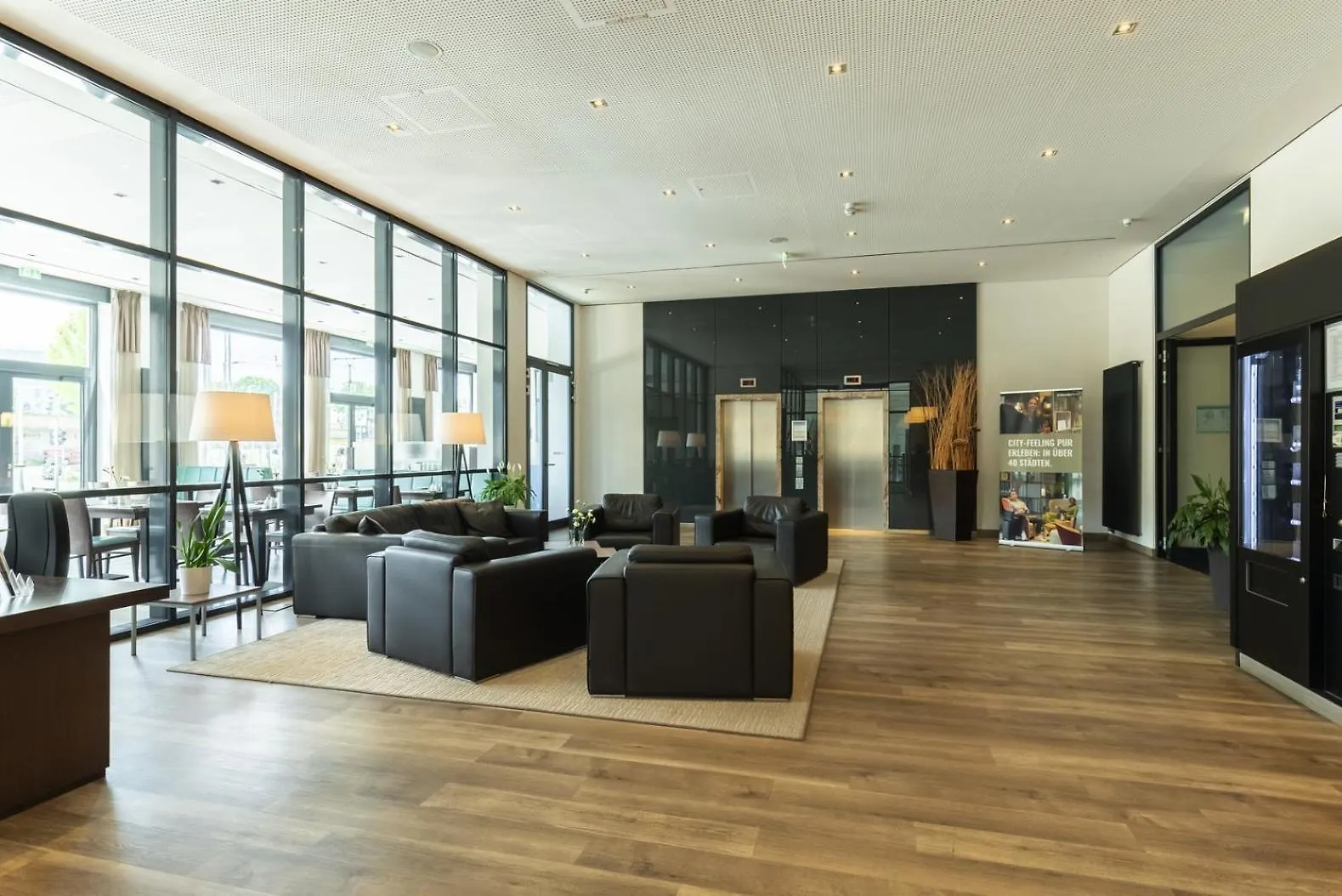 Отель Intercityhotel Дрезден