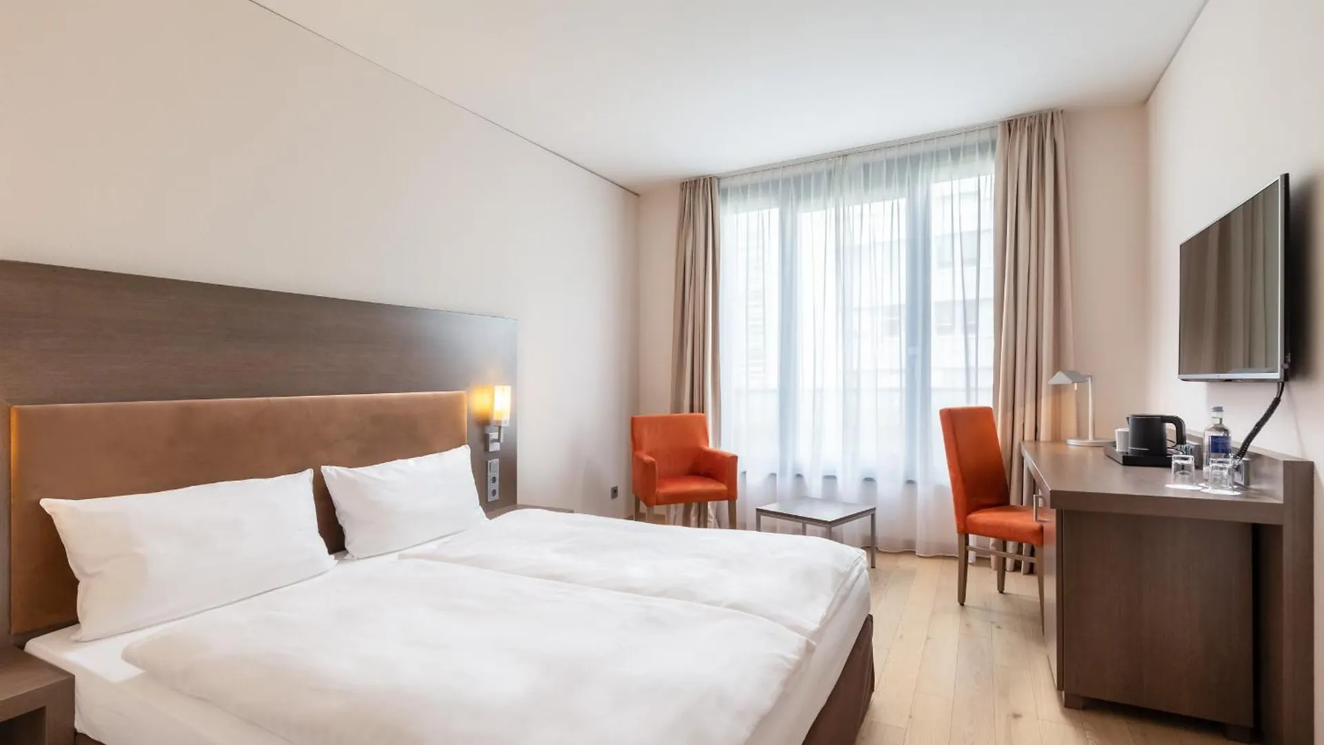 Intercityhotel Дрезден 4*,  Германия