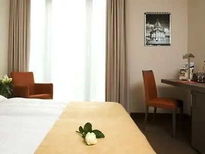 Отель Intercityhotel Дрезден